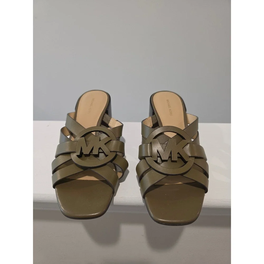 Women's sz 6 B‎ Michael Kors Erika Sandal Loden Green Leather MK Logo Block Heel